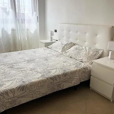 Apartment The Queen's & Private Meetings Ideale Per Affitti Brevi & Dayuse *